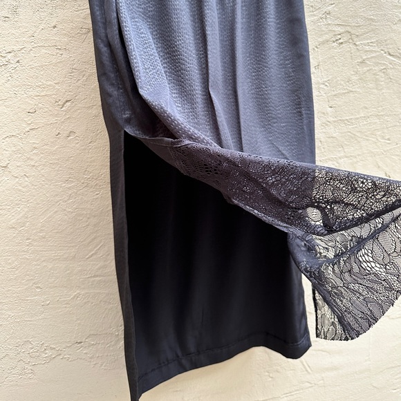 Black pencil skirt by BCBG - Picture 3 of 5